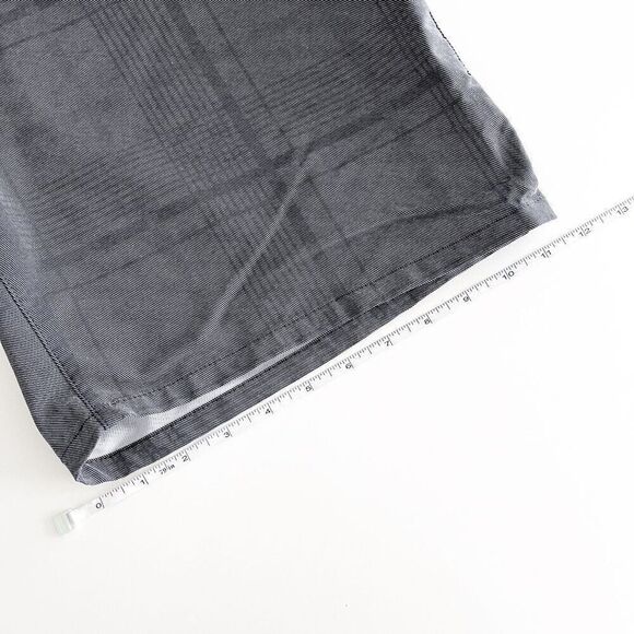 Tony Hawk Mens Shorts Next Level Stretch Plaid Flat Front Casual Gray Size 38 - Picture 6 of 7